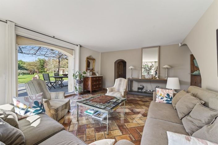 Image No.4-5 Bed House for sale