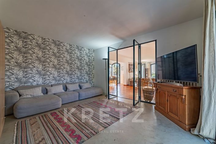 Image No.12-5 Bed House for sale