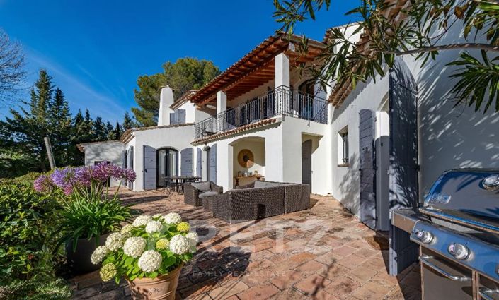 Image No.4-5 Bed House for sale