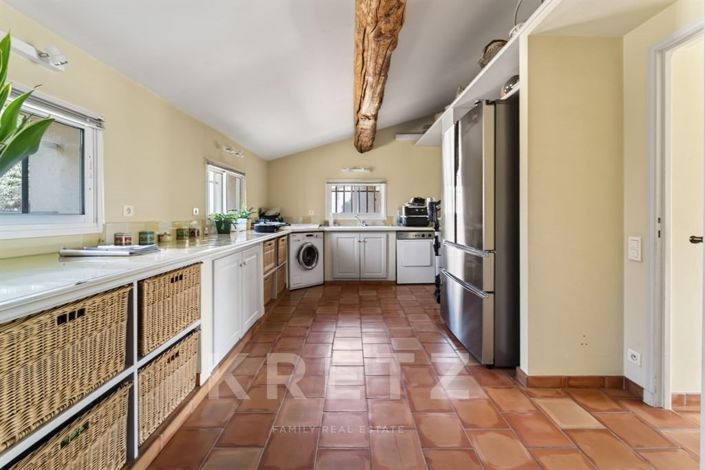 Image No.11-5 Bed House for sale