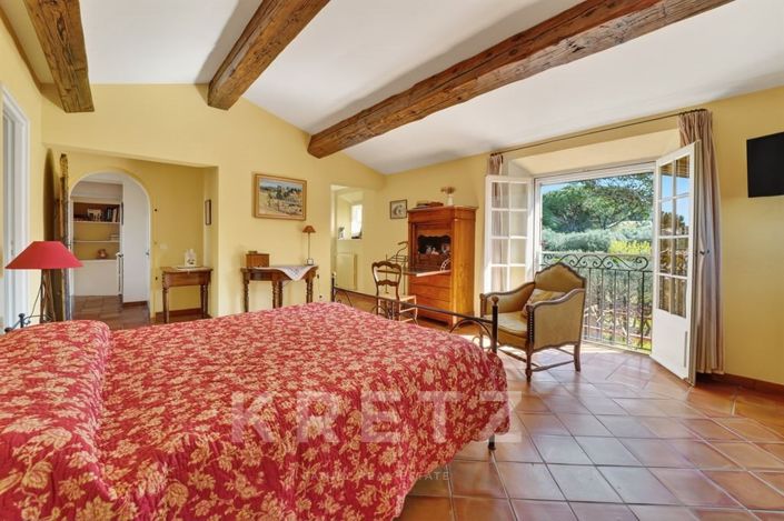 Image No.18-5 Bed House for sale