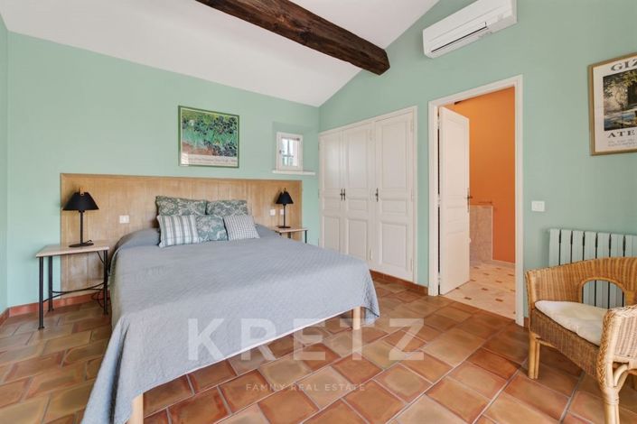 Image No.20-5 Bed House for sale