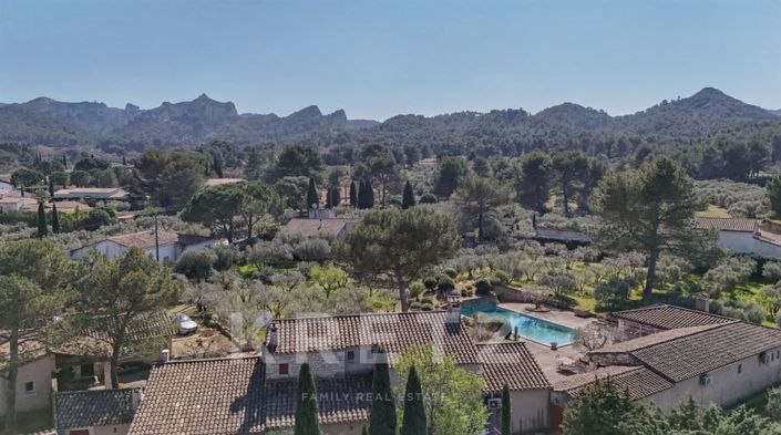 Image No.3-5 Bed House for sale