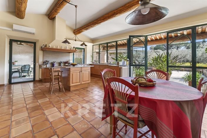 Image No.9-5 Bed House for sale