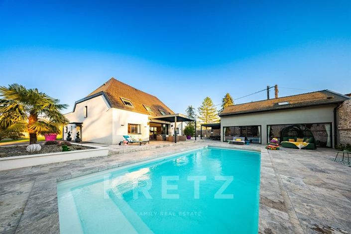 Image No.2-6 Bed House for sale