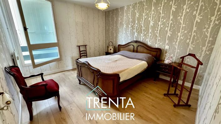 Image No.8-Apartment for sale