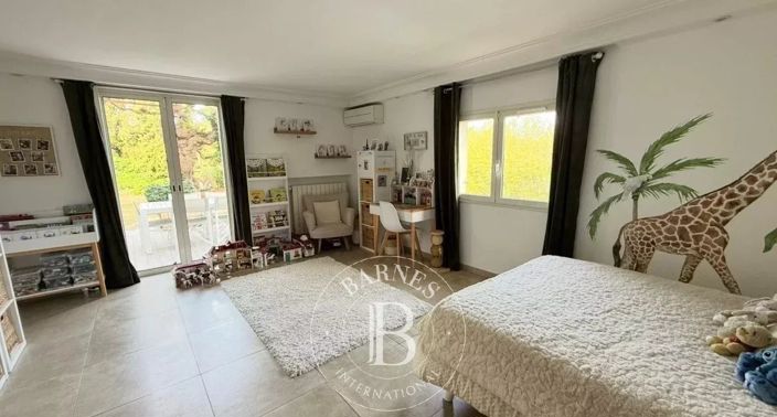 Image No.4-3 Bed House for sale