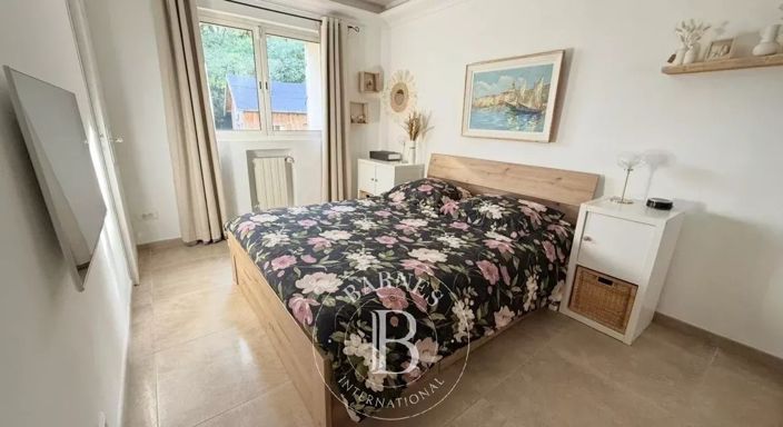 Image No.6-3 Bed House for sale