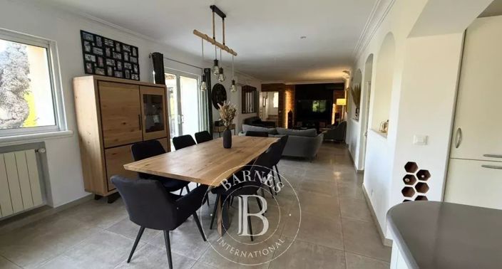 Image No.7-3 Bed House for sale