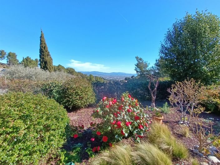 Image No.16-6 Bed House for sale