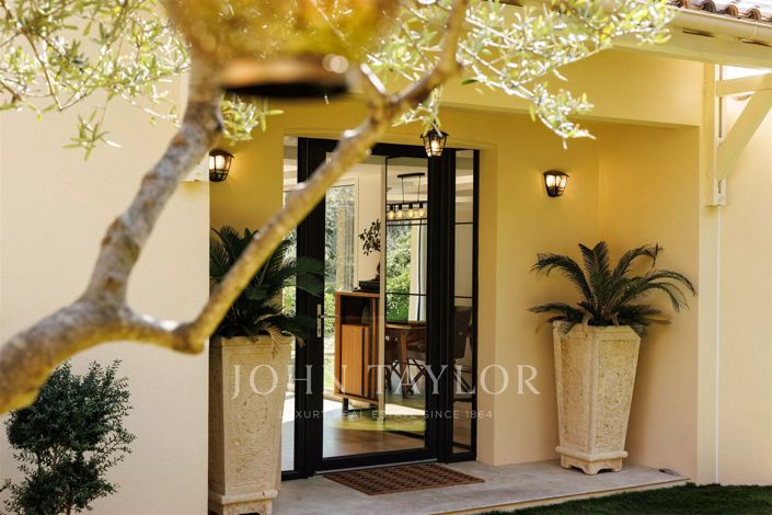 Image No.3-6 Bed House for sale