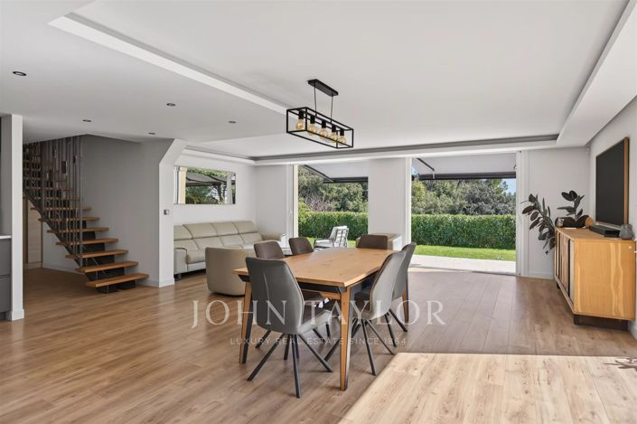 Image No.7-6 Bed House for sale