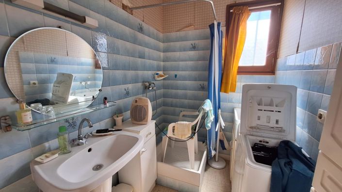 Image No.7-3 Bed House for sale