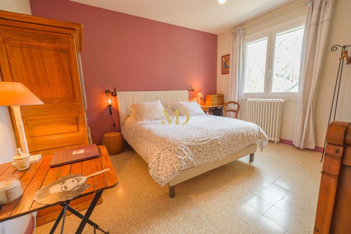 Image No.30-4 Bed House for sale