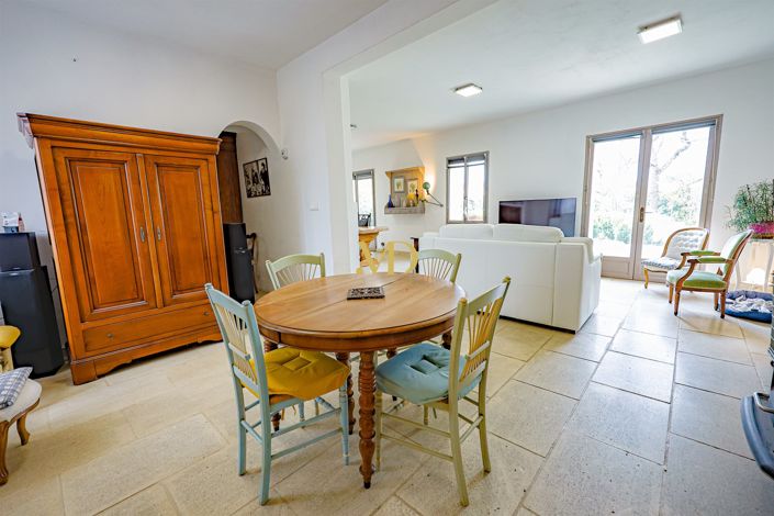 Image No.14-4 Bed House for sale