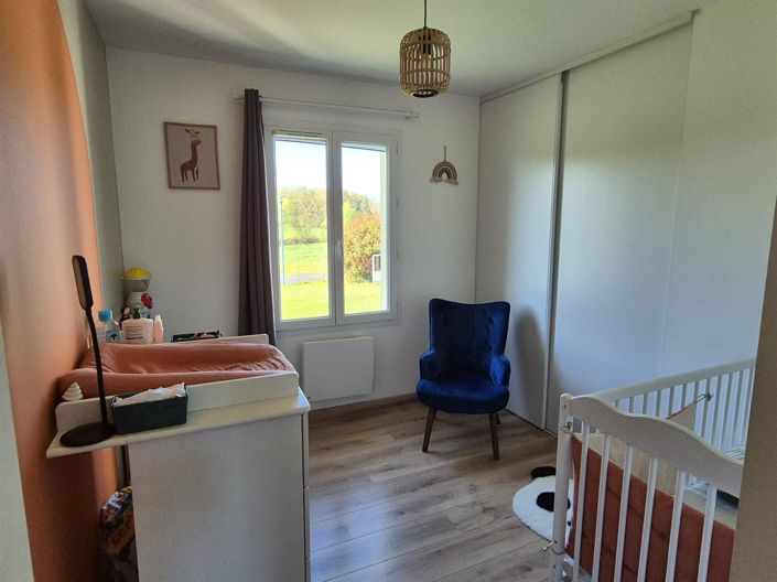 Image No.8-4 Bed House for sale