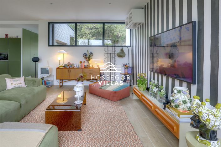 Image No.6-4 Bed House for sale