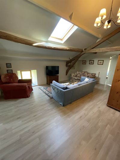 Image No.15-4 Bed House for sale