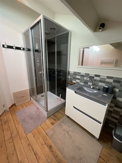 Image No.17-4 Bed House for sale