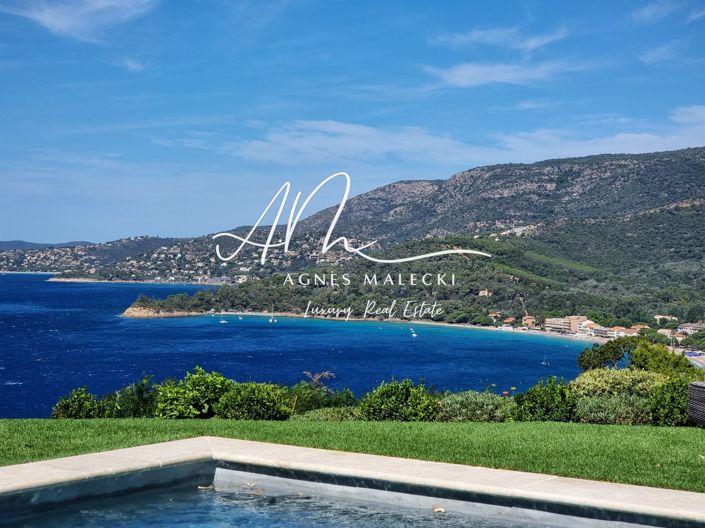 Image No.6-5 Bed House for sale