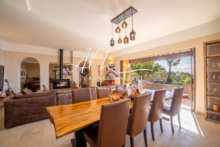 Image No.9-5 Bed House for sale