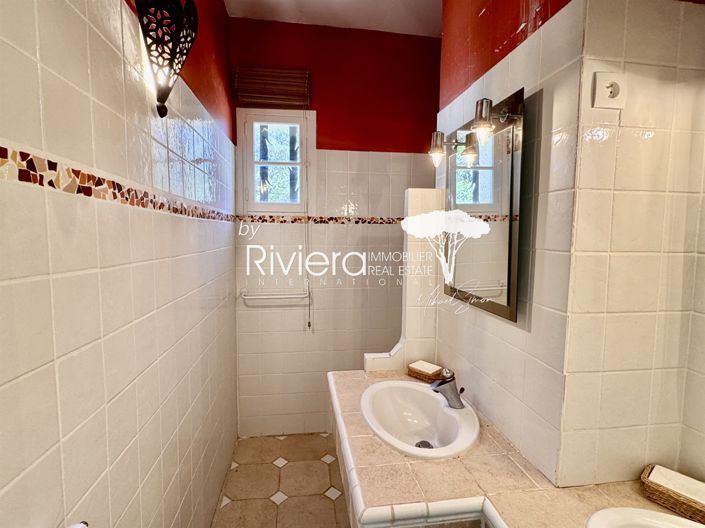 Image No.17-5 Bed House for sale