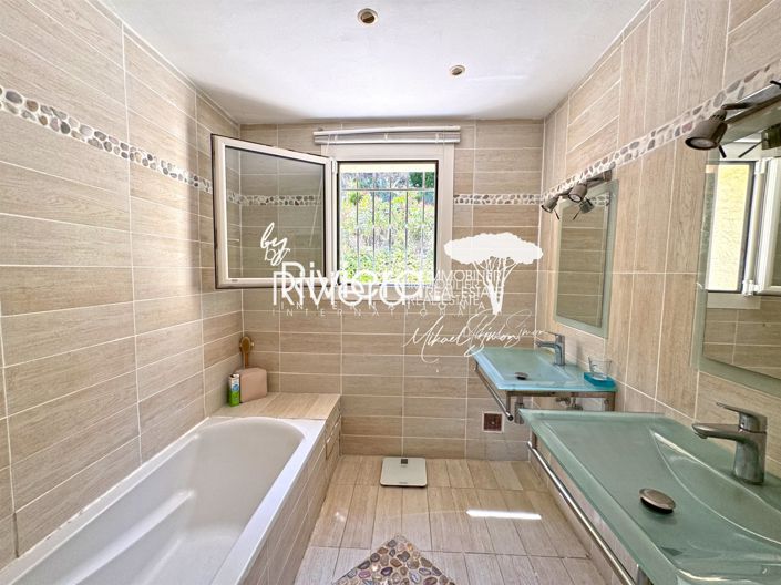 Image No.19-5 Bed House for sale