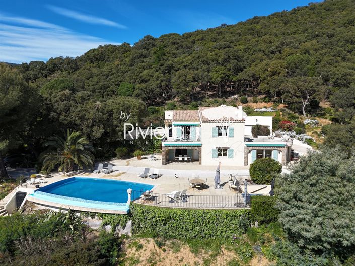 Image No.30-5 Bed House for sale