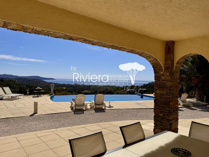 Image No.7-5 Bed House for sale