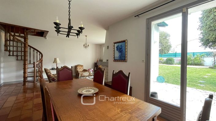 Image No.12-5 Bed House for sale