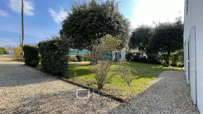 Image No.42-5 Bed House for sale