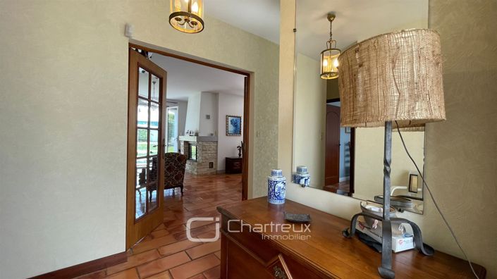 Image No.8-5 Bed House for sale