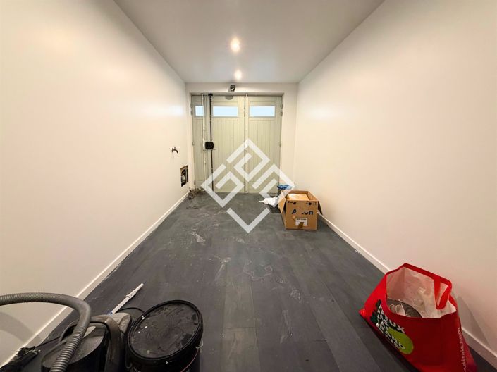 Image No.9-3 Bed House for sale