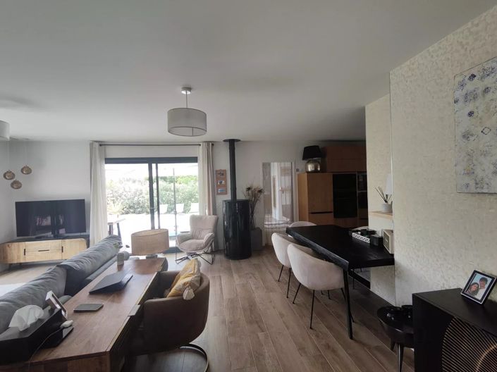 Image No.5-3 Bed House for sale