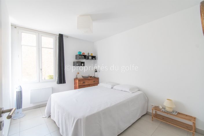 Image No.10-1 Bed Apartment for sale