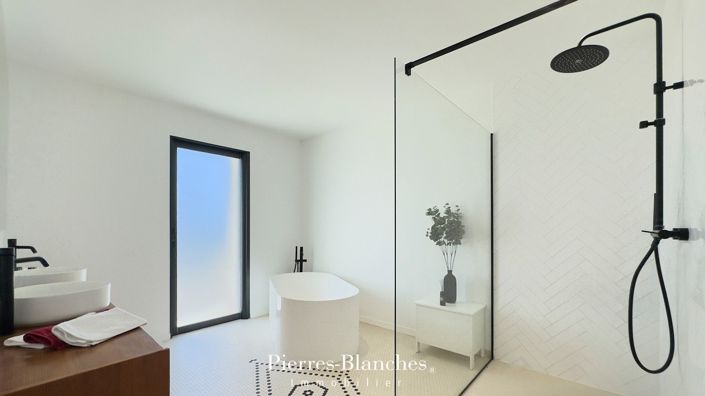 Image No.10-4 Bed House for sale