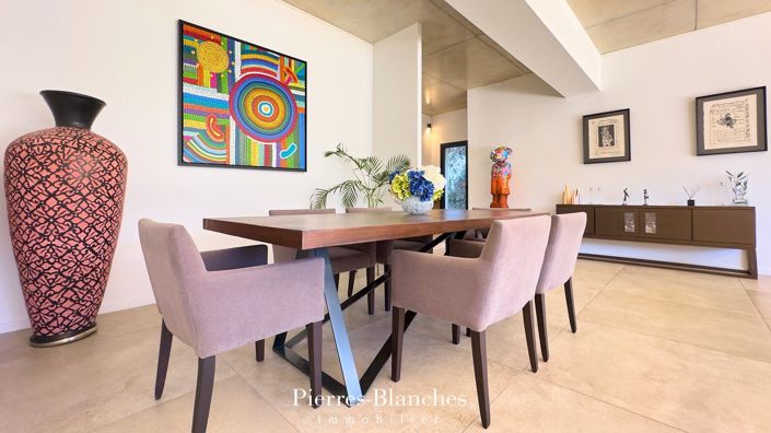 Image No.5-4 Bed House for sale