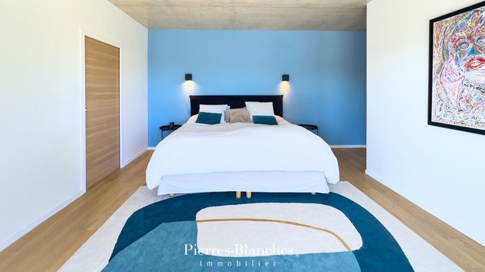 Image No.9-4 Bed House for sale