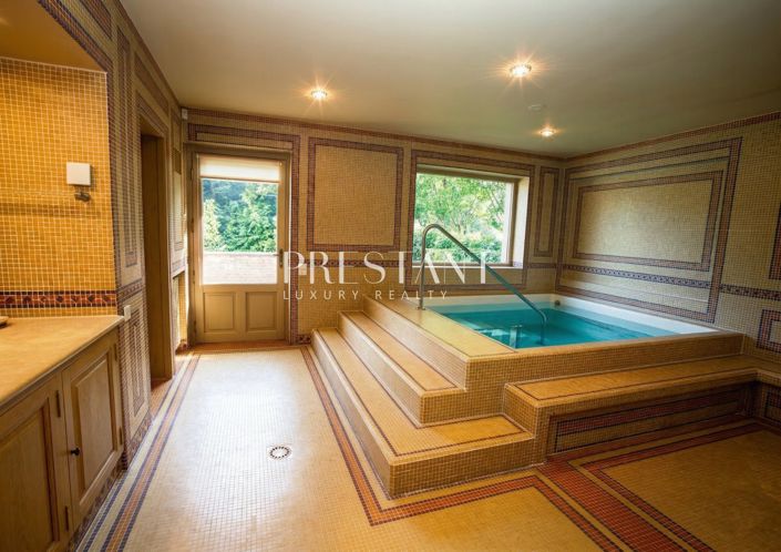 Image No.16-13 Bed Property for sale