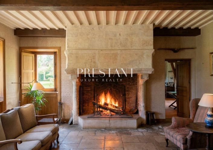 Image No.5-13 Bed Property for sale