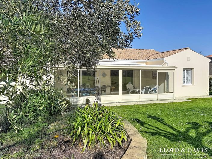 Image No.10-3 Bed House for sale