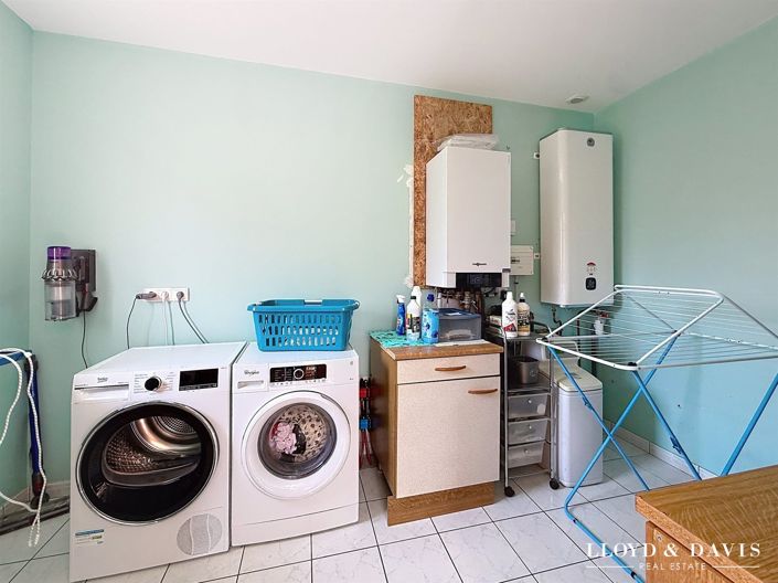 Image No.16-3 Bed House for sale