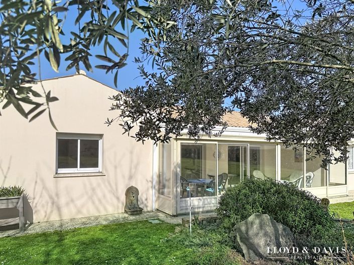 Image No.18-3 Bed House for sale