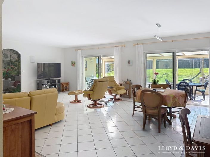 Image No.2-3 Bed House for sale