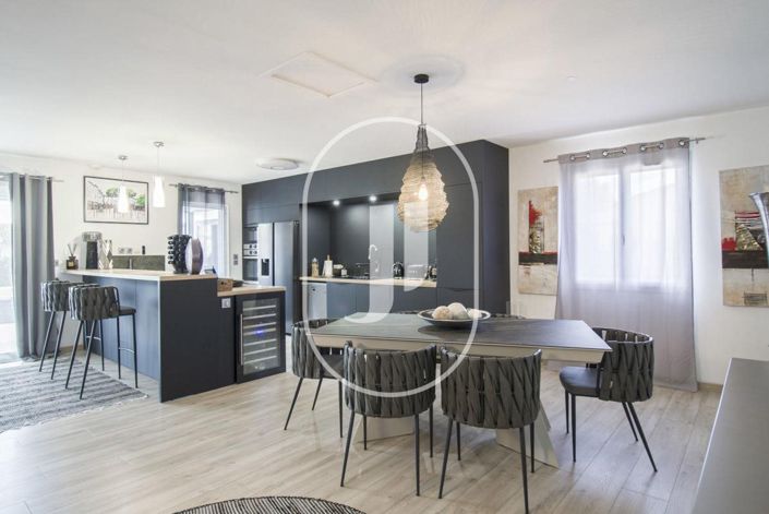 Image No.4-3 Bed House for sale