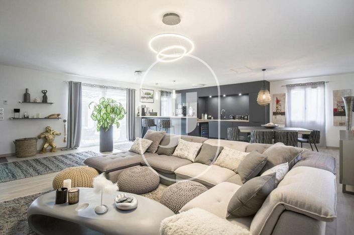 Image No.5-3 Bed House for sale