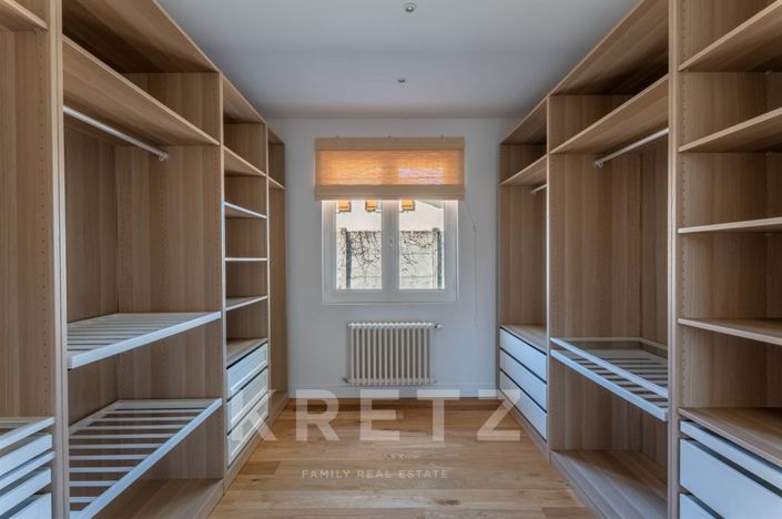 Image No.4-5 Bed House for sale