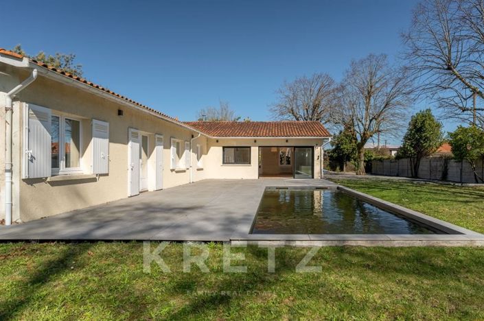 Image No.6-5 Bed House for sale