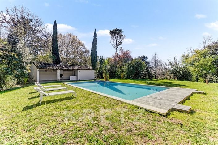 Image No.11-4 Bed Property for sale