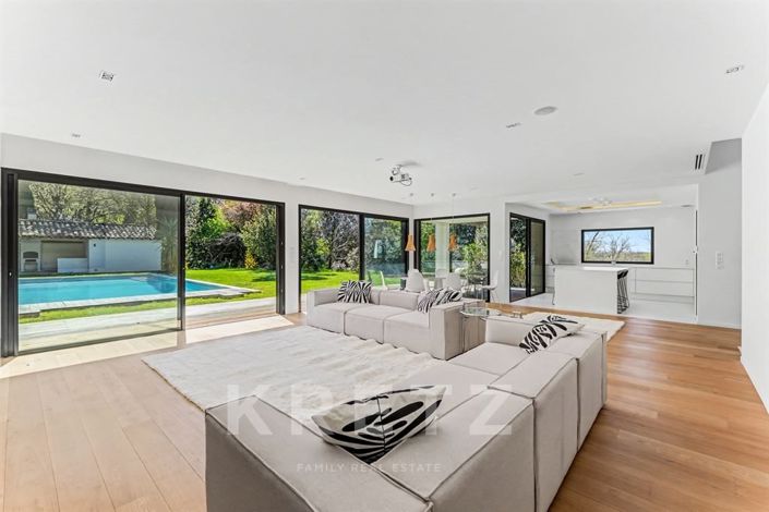 Image No.3-4 Bed Property for sale